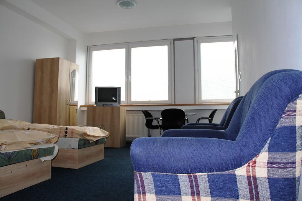 Hotel Dom Techniky Zilina Room photo