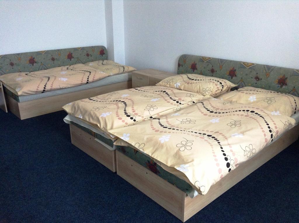Hotel Dom Techniky Zilina Room photo